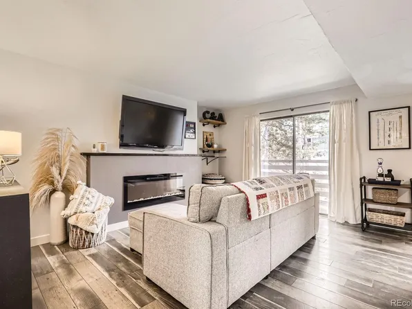 3141 S Tamarac Drive #201E, Denver, CO 80231