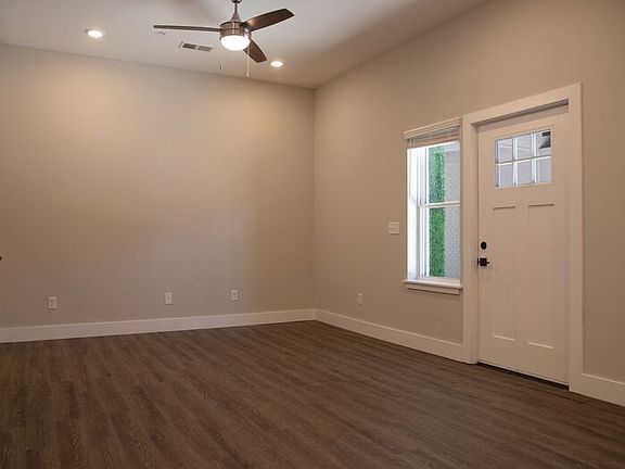 5th image of 45 Diana St #101