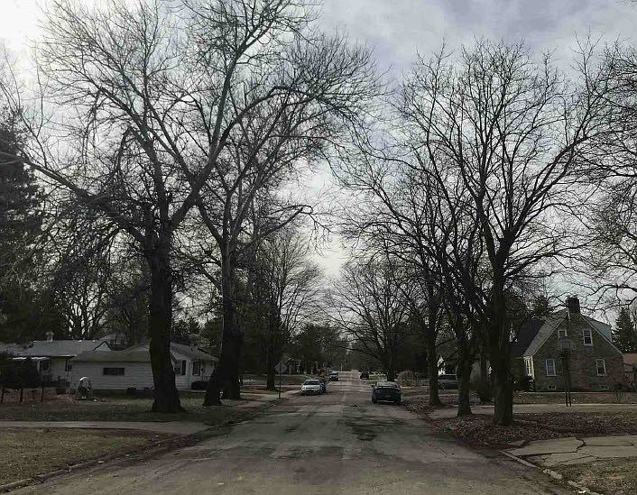2nd image of 215 Glendale Ave