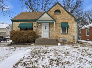 6310 Leighton Ave, Lincoln, NE 68507