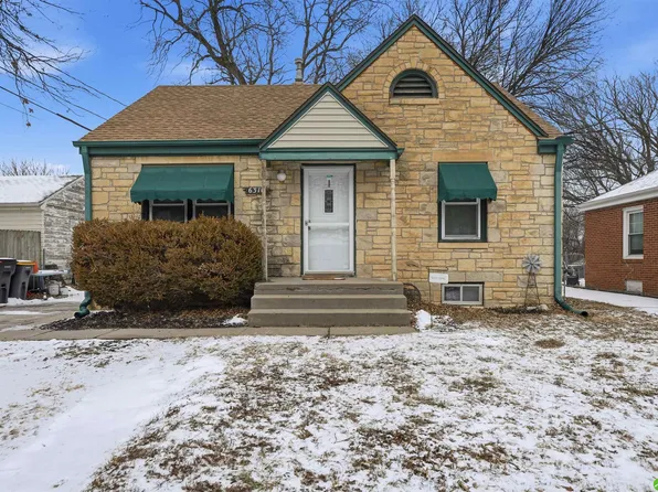 6310 Leighton Ave, Lincoln, NE 68507
