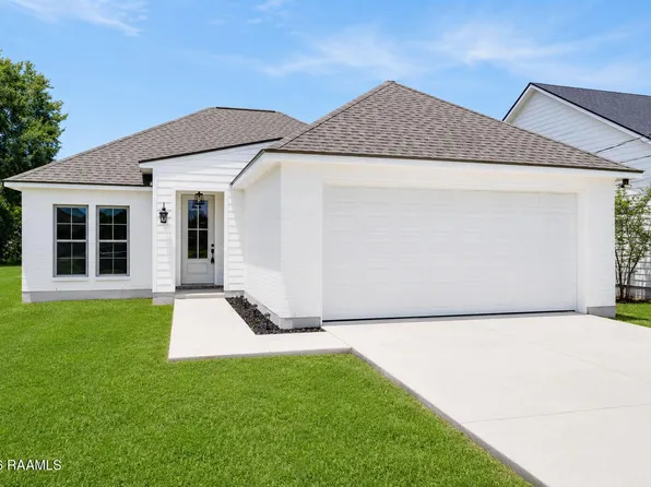 1711 E B North St, Rayne, LA 70578