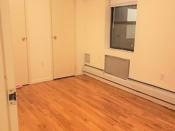 2nd image of 2814 31st St APT 506