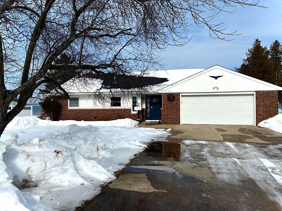 1st image of 2135 Partridge Point Rd N