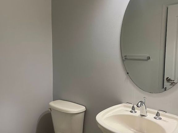 2nd image of 710-724 SW 47th St #106