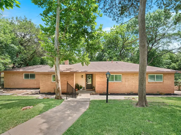 9508 Midway Dr, Woodway, TX 76712