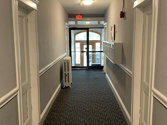 2nd image of 1637 Commonwealth Ave #U11