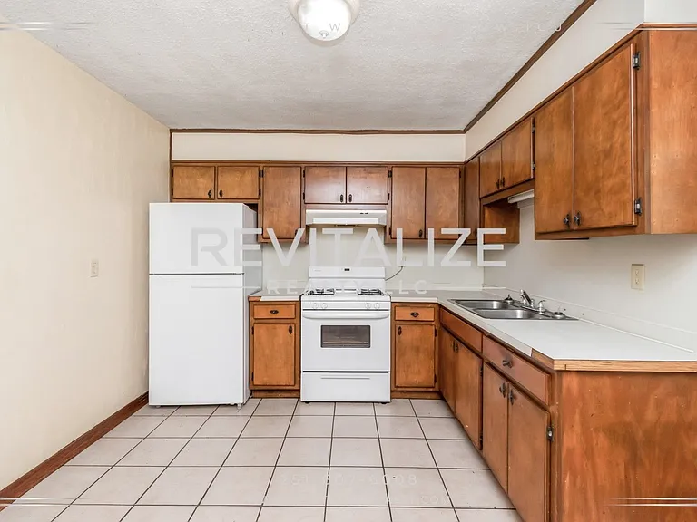 1815 Ogburn Avenue (Duplex) — Photo 11