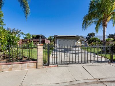 2377 El Sereno Ave, Altadena, CA, 91001