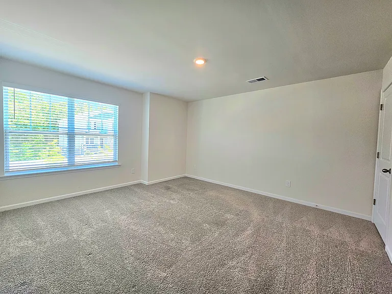 3854 Rosewood Dr — Photo 12