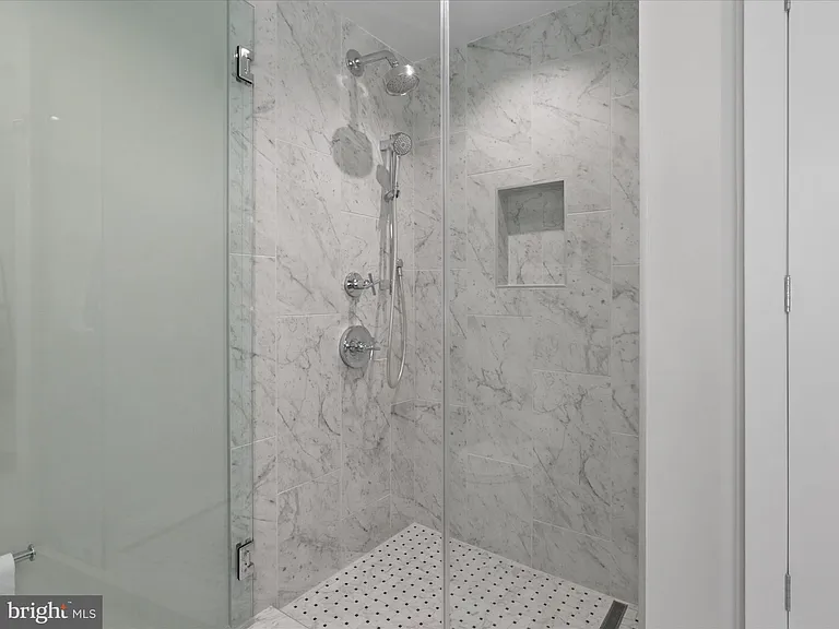 925 N Fairfax St #704 — Photo 24