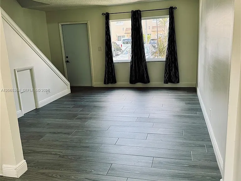 6625 Winfield Blvd #4-D — Photo 4