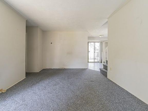 3rd image of 3885 Beechwood Pl