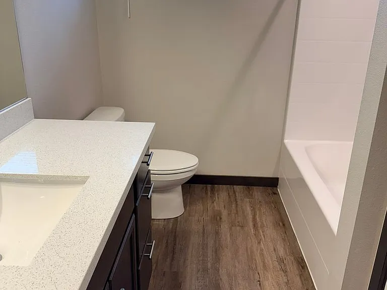 225 Penny Ave — Photo 7