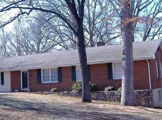 3805 View Ave, Roanoke, VA 24018