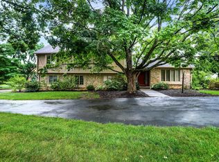 40 Blackstone Pl, Zionsville, IN 46077