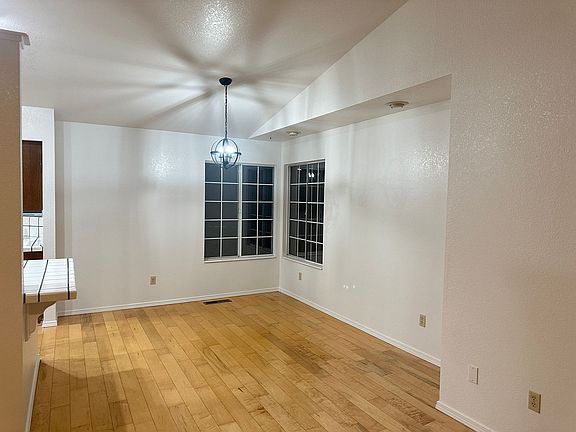5th image of 5189 Orinda Dr