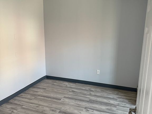 4th image of 311 Beach Way #1E