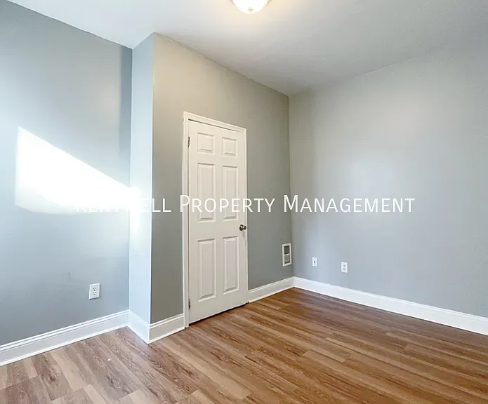 1614 Edgley St — Photo 15