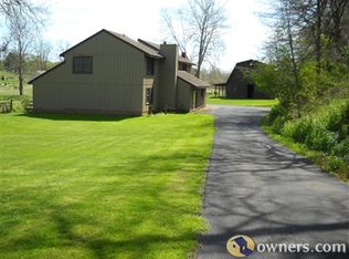1686 Flickinger Hill Rd, Wooster, OH 44691