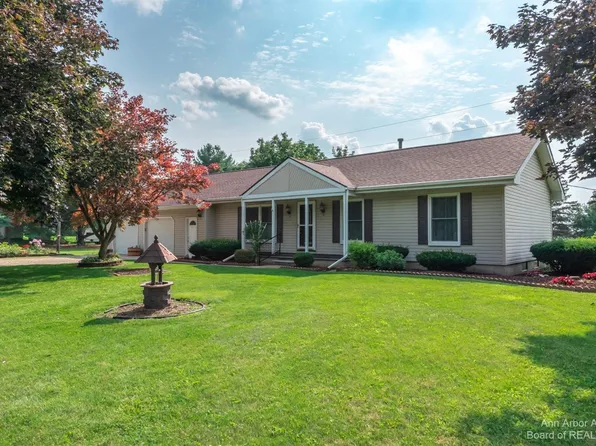 1855 N Lima Center Rd, Dexter, MI 48130