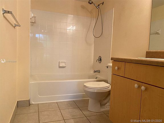 5th image of 1101 Villa Ln #1101