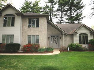 52392 Clarendon Hills Dr, Granger, IN