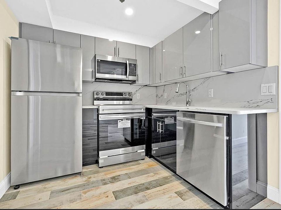 1st image of 26-31 3rd St #40