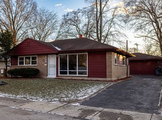 319 Mohawk St, Park Forest, IL 60466