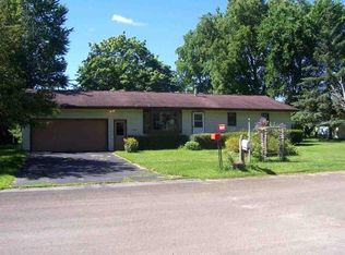 W8419 Foote Dr, Portage, WI 53901