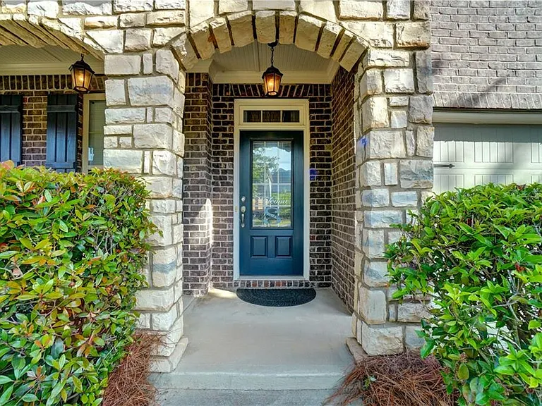633 Leland Pkwy — Photo 2