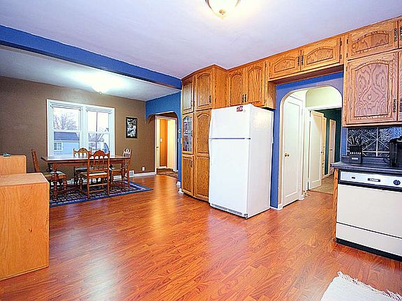 5th image of 43 1st St SE
