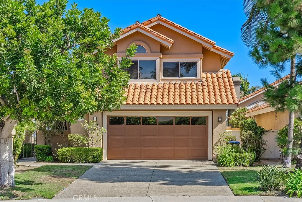 4 bed, 2398 sqft, $6,500 — Photo 2