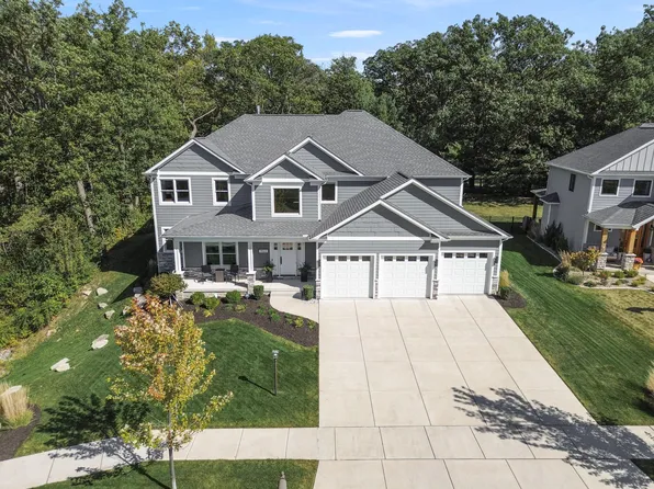 1922 Louis Dr, Crown Point, IN 46307