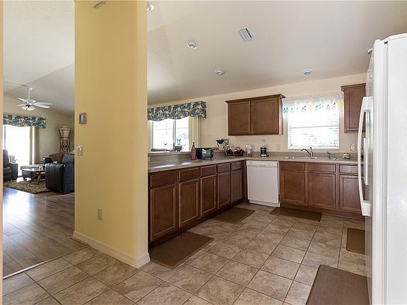 2nd image of 431 Jarquin Way