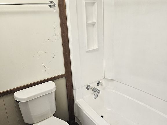 5th image of 217 N Wilson Ave APT A