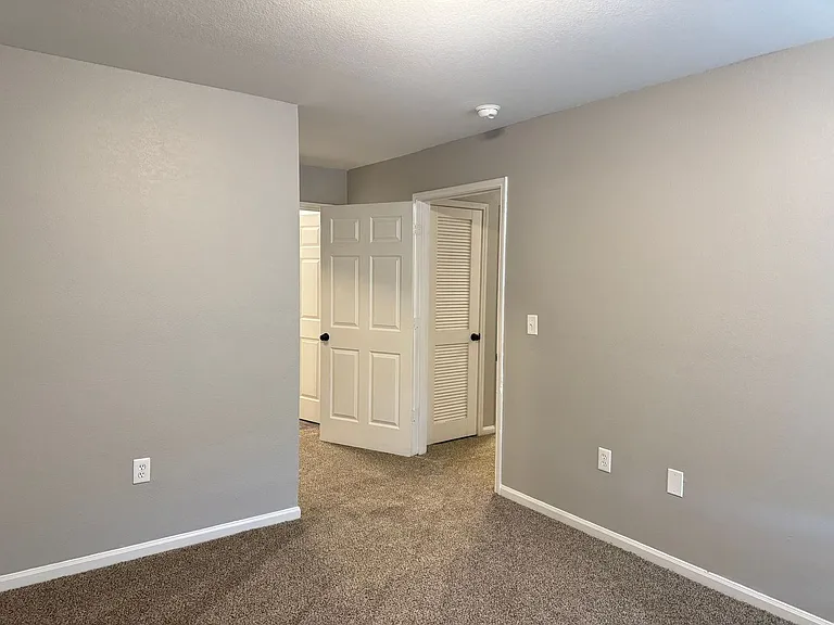 2113-2119 Ringgold Ct — Photo 19