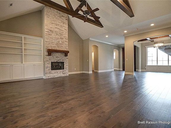 5th image of 3070 E Crestline Pl