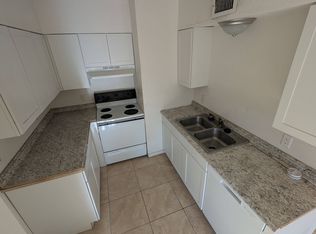 Beautiful Air Conditioned Condo! Must See! 2bed & 1bath, Tucson, AZ 85719