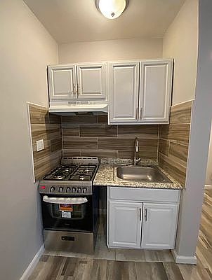 1st image of 545 W 125th St #24