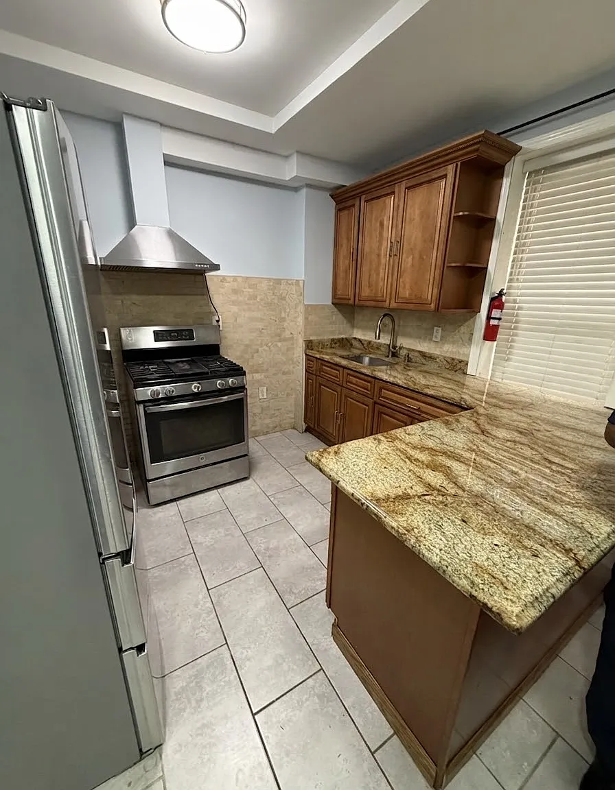 2 bed, $2,300 — Photo 4