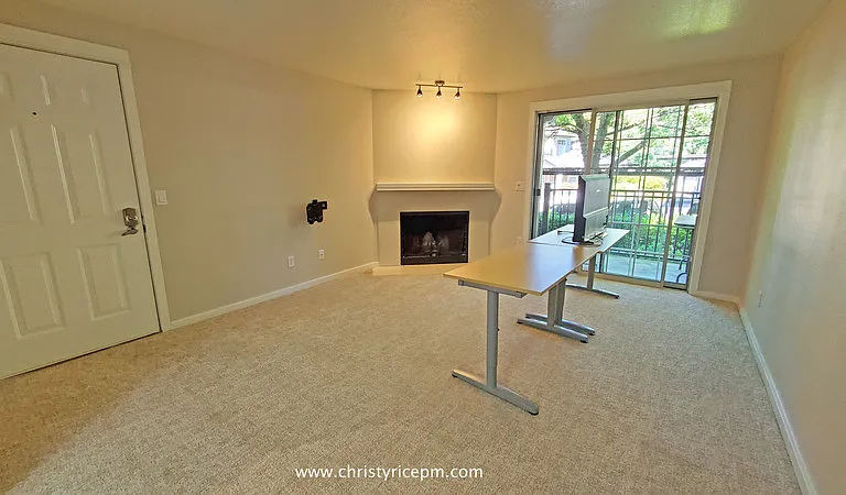 215 9th St #D201 — Photo 13