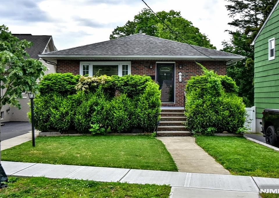 1st image of 88 Woodland Ave