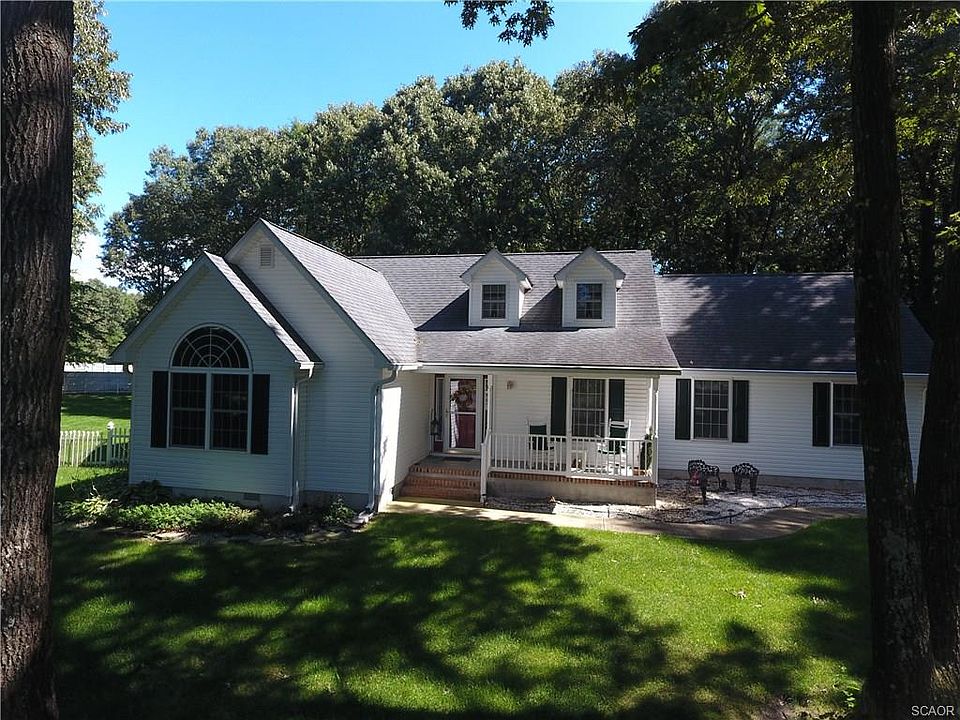 1st image of 16625 Woodland Ct