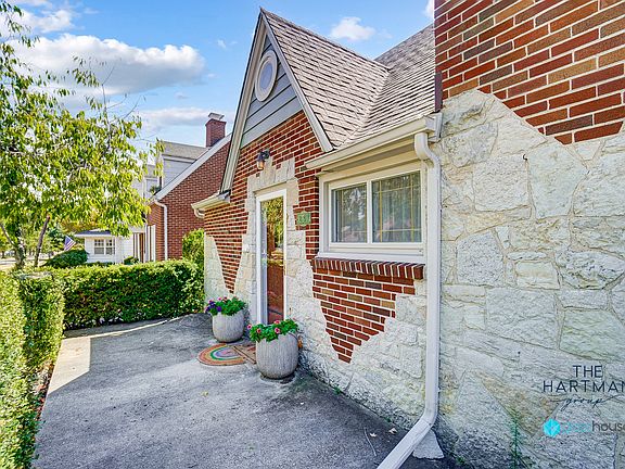 4th image of 230 Claranna Ave