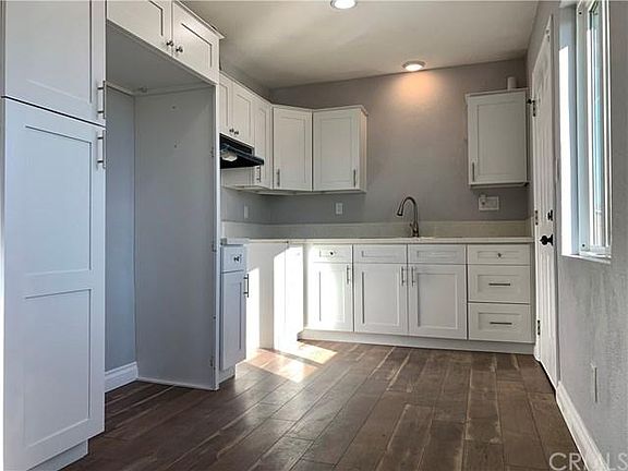 5th image of 1253 E 35th St