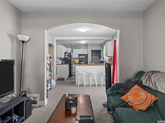4th image of 339 15th STREET W