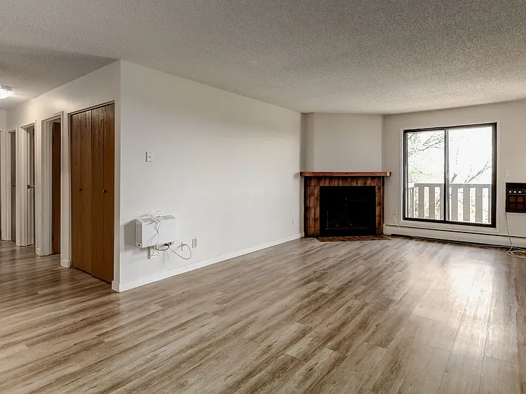 305 Fietz St — Photo 8