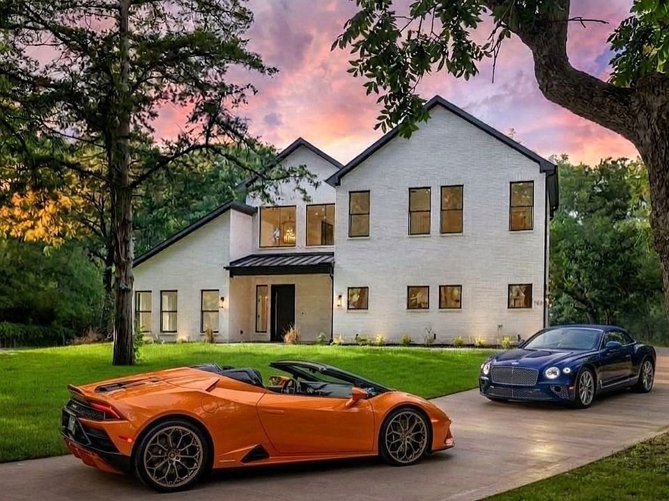 1st image of 105 Forest Brook Dr