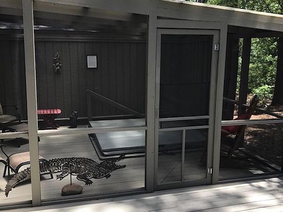 screened porch 